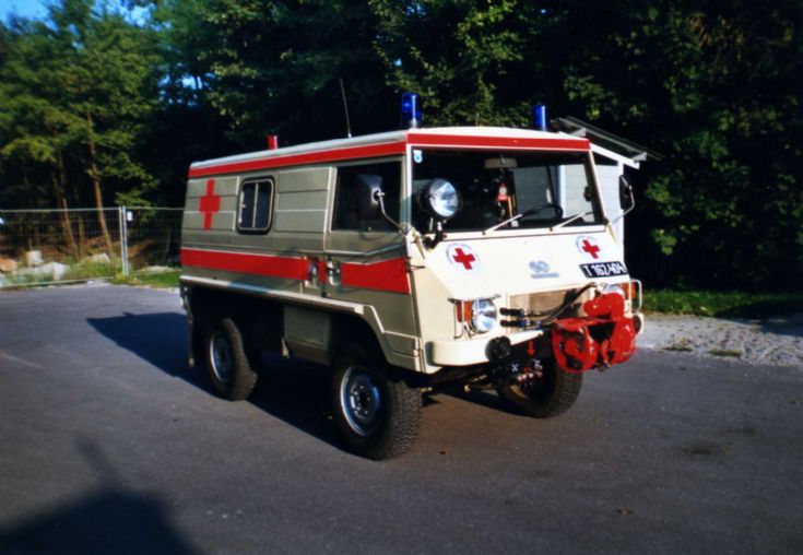 The same SteyrPuch Pinzgauer with the front mounted winch note also the 