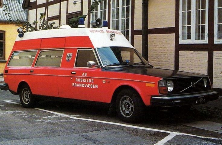 Roskilde's A6 ambulance car A 6 Volvo 245L Volvo bodywork 197682