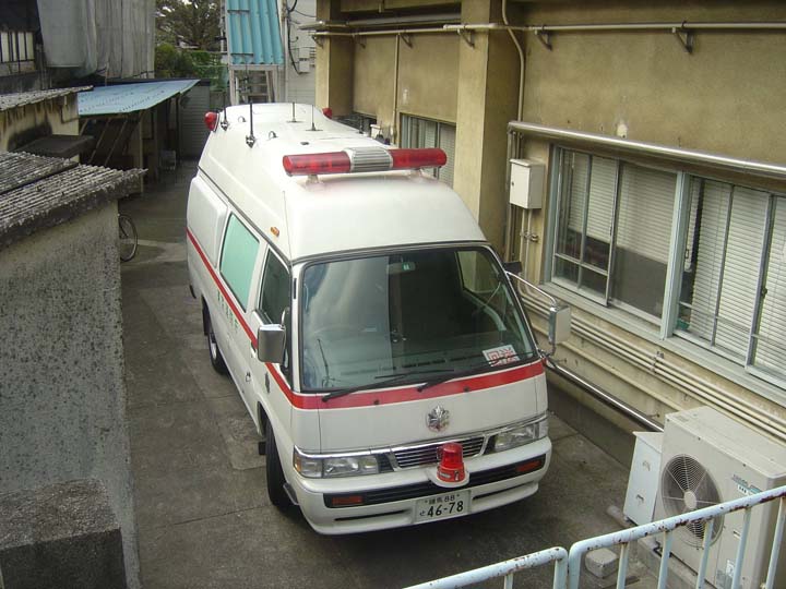 Tokyo FD Nissan ambulance old generation