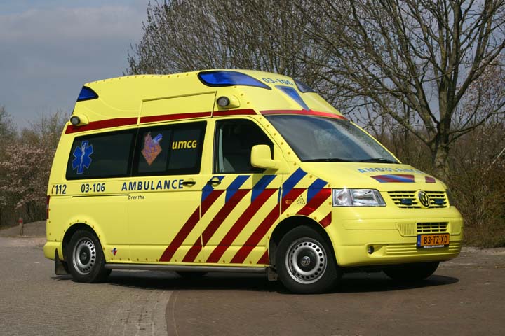 Ambulance Drenthe Volkswagen T5