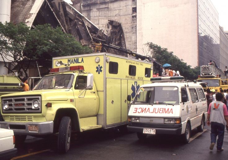 Paramedic at scene in Manila 1992