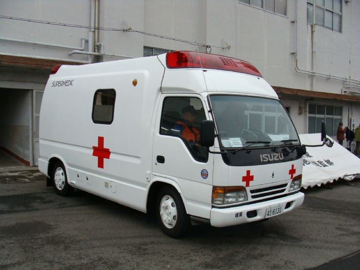 Isuzu Ambulance Yokosuka - Japan