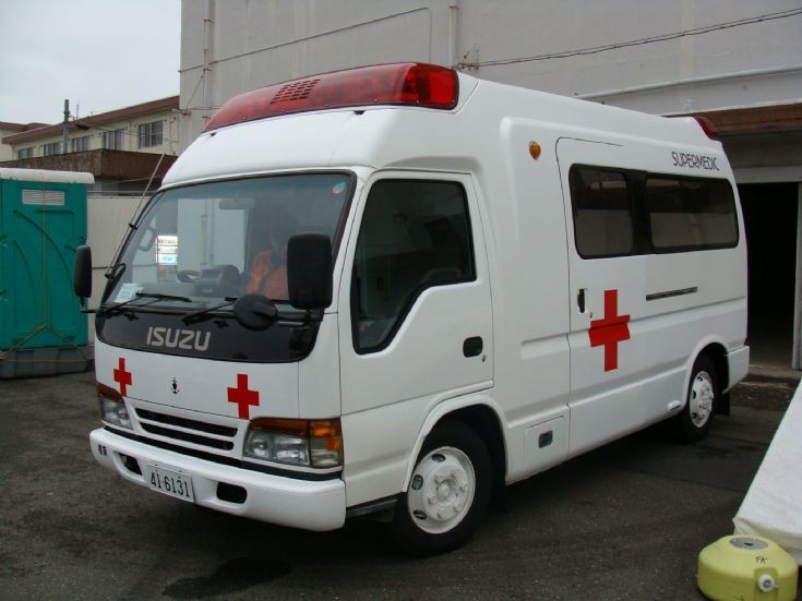 Isuzu Ambulance Yokosuka - Japan