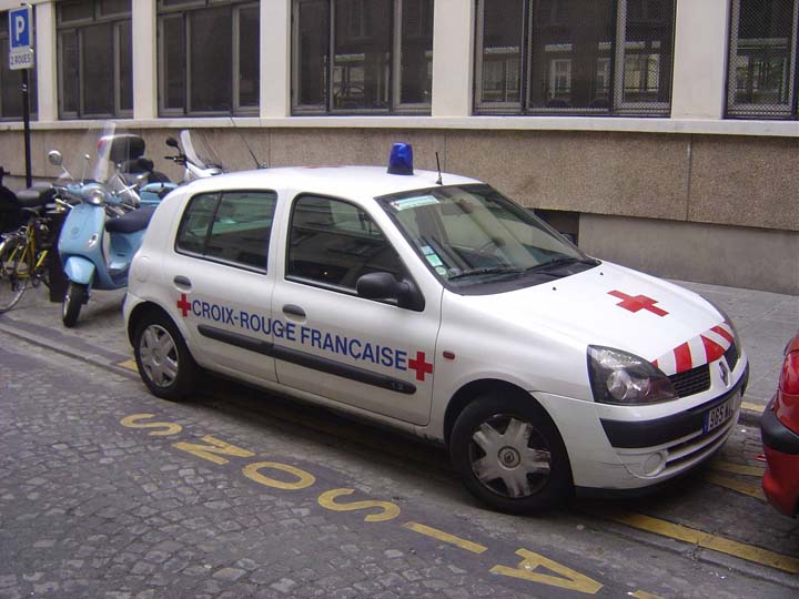 French Red Cross Renault Clio