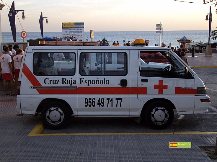 Mitsubishi mini bus