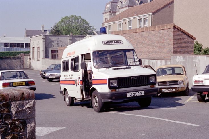 J2529 Leyland Sherpa States of Jersey 1990.