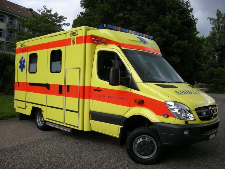 Mercedes Sprinter 4x4 ALS Ambulance EMS SRO Huttwil Switzerland