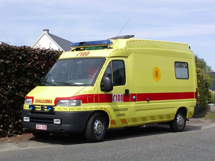 Brandweer Lommel Peugeot ambulance