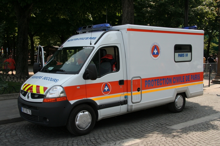 Renault Master Ambulance Protection Civile Paris