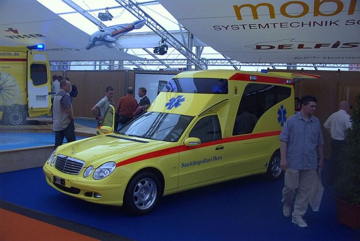 Photo of MercedesBenz W210 Miesen Netherlands ambulance